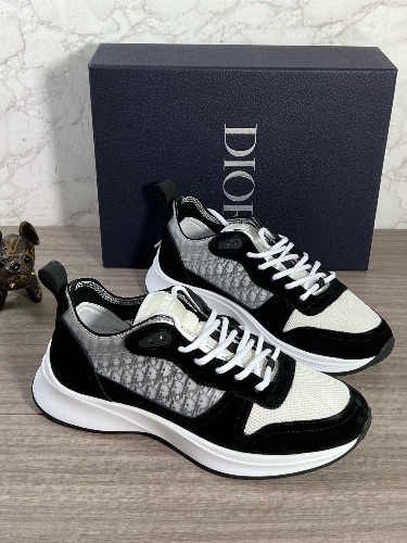 Dior B25 Oblique Runner Sneakers