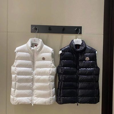 Moncler quilted down gilet — 7