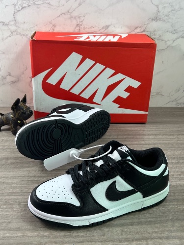 Nike Dunk Low "Panda" sneakers