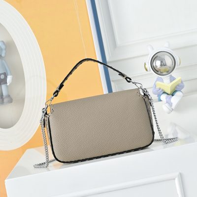 Fendi Baguette bag (T) — 3
