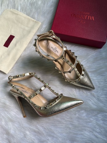Valentino Garavani 100mm Rockstud metallic pumps
