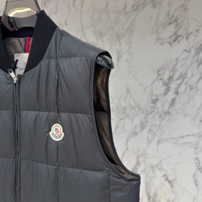 Moncler Elberton Square-Quilted Down Gilet — 7