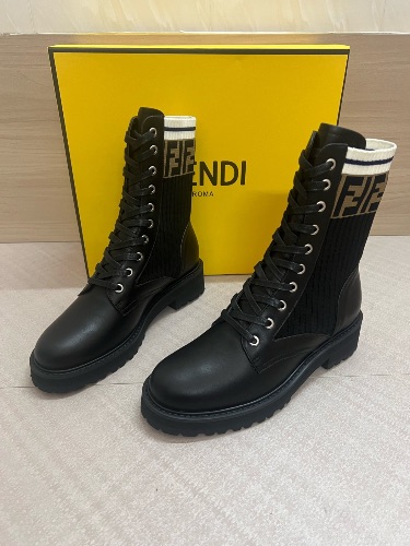 Fendi Rockoko combat boots — 3