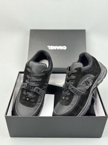 Chanel CC Logo runner sneakers