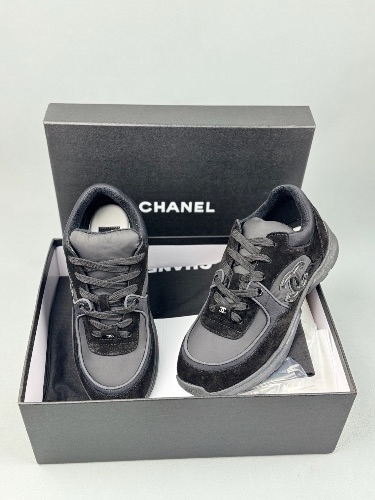 Chanel Black CC Logo Runner sneakers