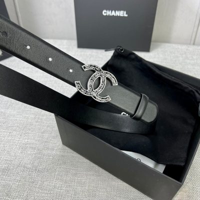 Chanel leather belt features a distinctive silvertone buckle — 3