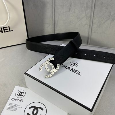 Chanel La Pausa CC belt features a textured black leather strap and a silver-tone metal buckle — 3