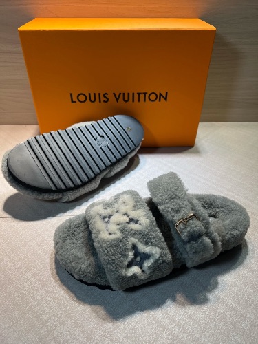 Louis Vuitton Paseo flat