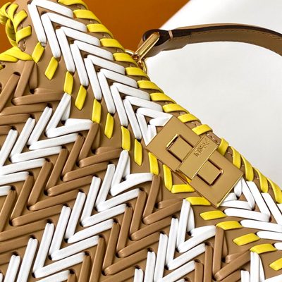 Fendi Peekaboo ISeeU handbag (T) — 9