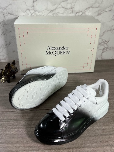 Alexander McQueen Oversized sneakers — 4