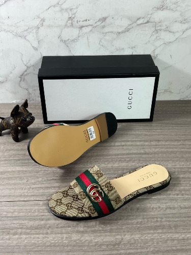 Gucci GG Canvas Web Slides