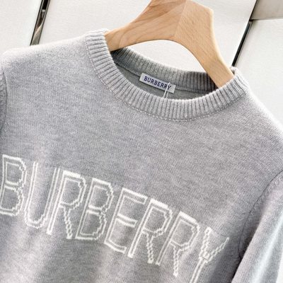 Burberry crewneck knit sweater — 3