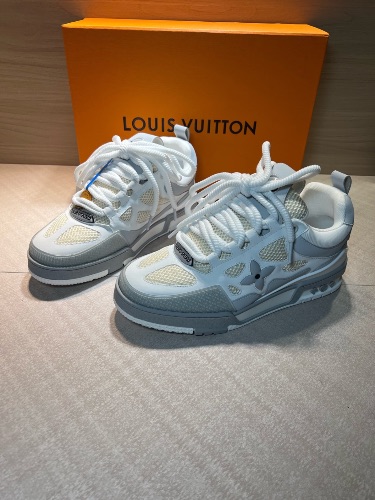 Louis Vuitton LV Skate trainers in a grey and white — 3