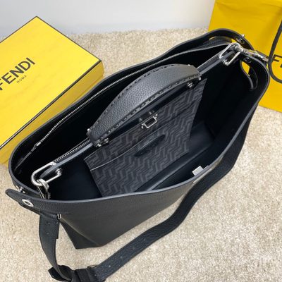 Fendi Peekaboo ISeeU handbag (T) — 9