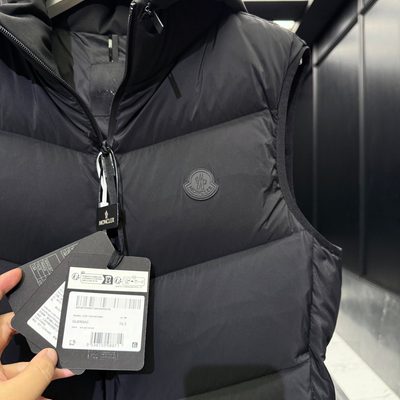 Moncler puffer gilet — 8