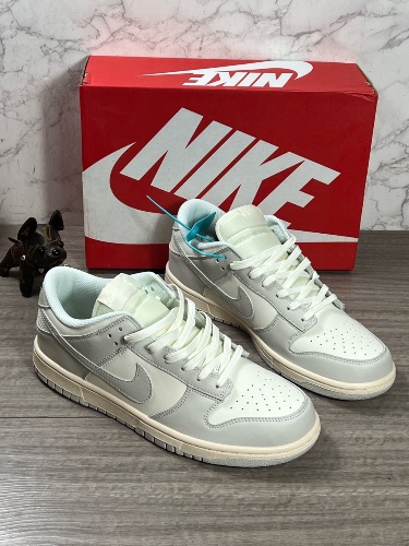 Nike Dunk Low 'Light Bone' sneakers