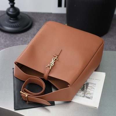 Saint Laurent Le 5 à 7 Supple shoulder bag — 6
