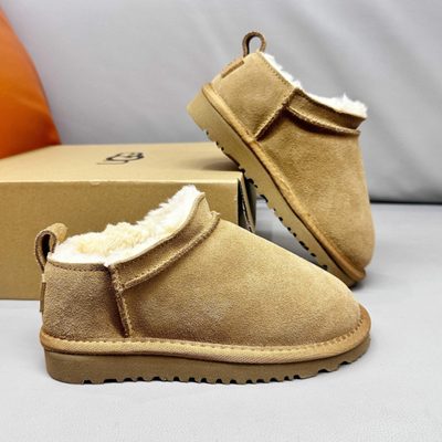 UGG Classic Ultra Mini Boots — 7