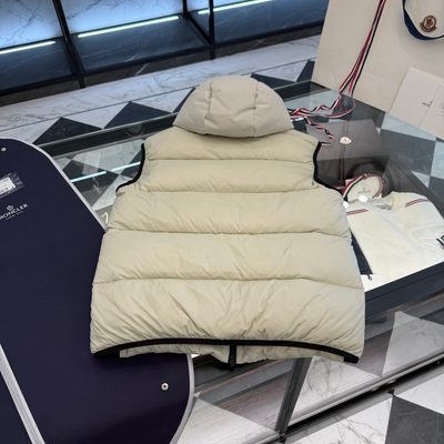 Moncler Guersac Hooded Diagonal-Quilted Down Gilet — 9