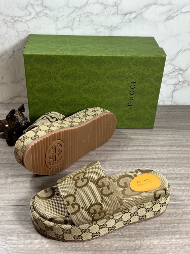 Gucci Women's platform slide sandals