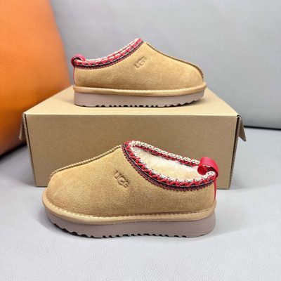 UGG Tazz (or UGG Tazz II) platform slip-on slipper — 6