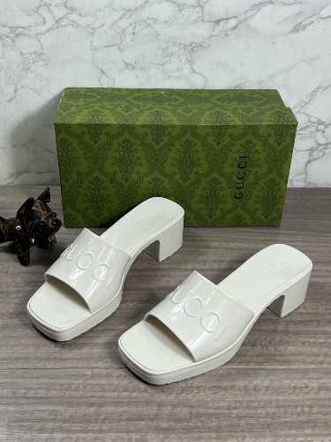 Gucci Plastique rubber platform slide sandals — 3
