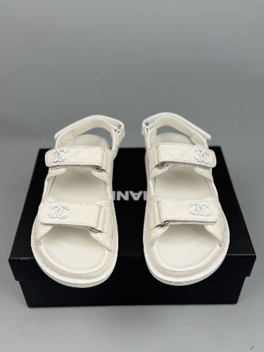 Chanel "Dad Sandals" in quilted leather — 3