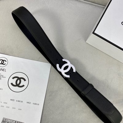 Chanel black leather belt featuring a gold-toned interlocking CC buckle — 4