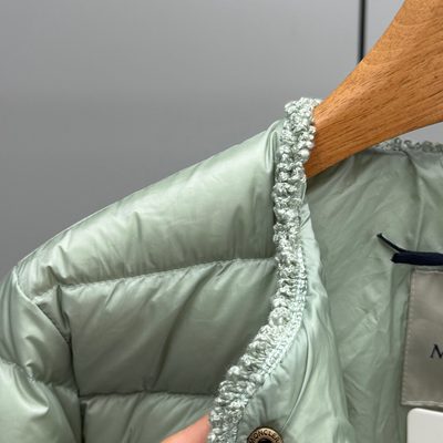 Moncler Fleurs Bouclé-Trimmed Short Down Jacke — 6