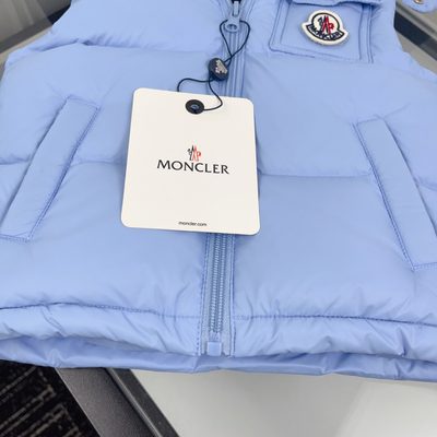 Moncler children's Gilet — 4