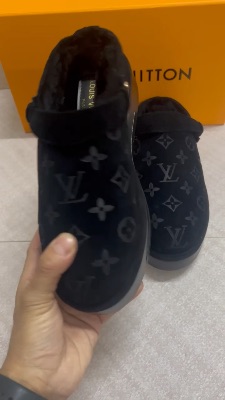 Louis Vuitton Aspen Platform Mules in black — 5