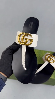 Gucci white leather Marmont thong sandals — 5