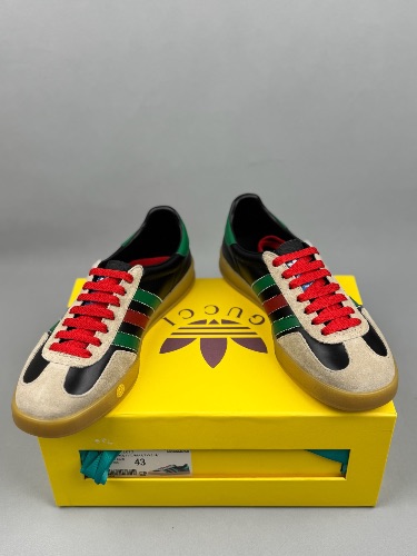 Gucci x Adidas Gazelle Black Oatmeal sneakers — 4