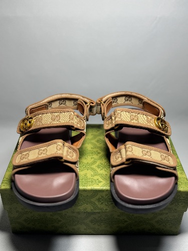Gucci women's Moritz flat sandals — 3