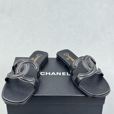 Chanel Giant CC Logo Mules — 4