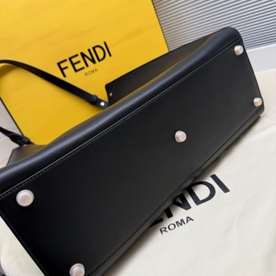 Fendi Way leather shoulder bag (T) — 9