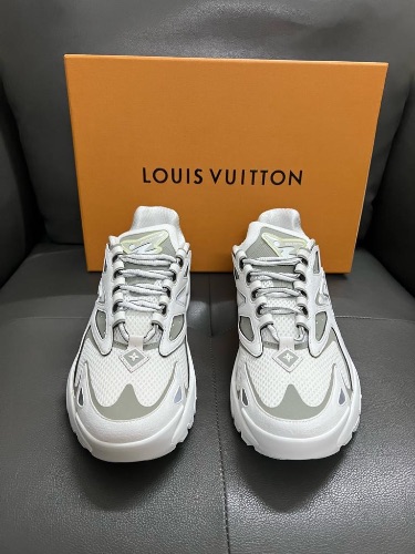 Louis Vuitton Tatic trainers — 3