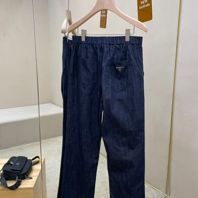 Prada matching set featuring a zip-up jacket and trousers — 5