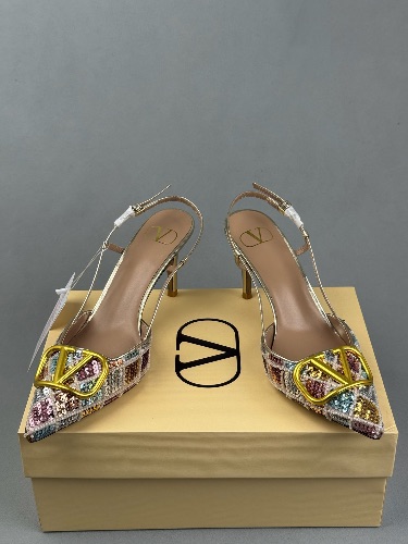 Valentino Garavani VLogo Signature slingback pumps — 3