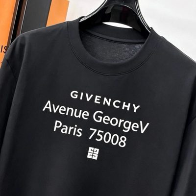 Givenchy black t-shirt — 3