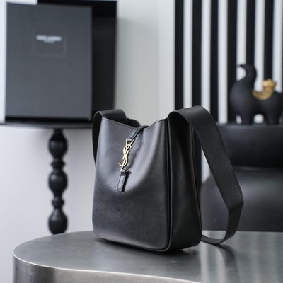 Saint Laurent Le 5 À 7 supple crossbody bag — 3