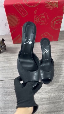 Christian Louboutin Me Dolly black patent leather mules — 5