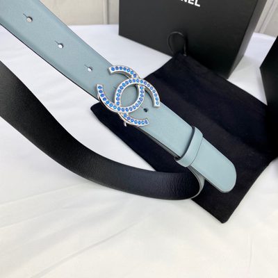 Chanel leather belt in turquoise featuring a silver-tone buckle — 3