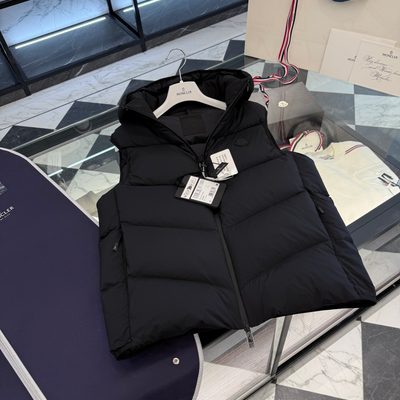 Moncler Guersac Hooded Down Vest — 4