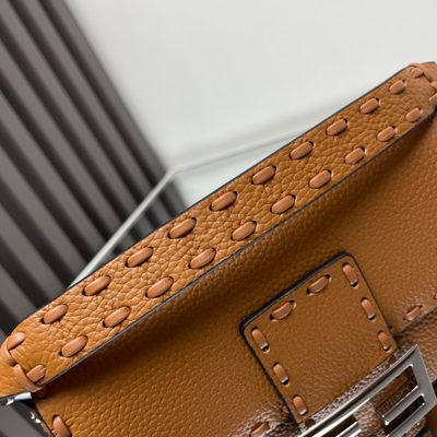 Fendi Baguette bag (T) — 3