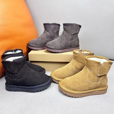 UGG kids' suede short boots — 4