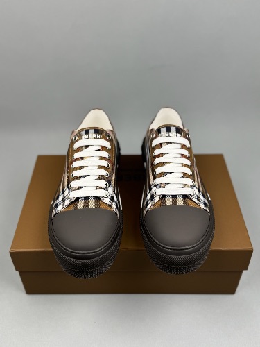 Burberry Vintage Check cotton sneakers in Birch Brown — 3
