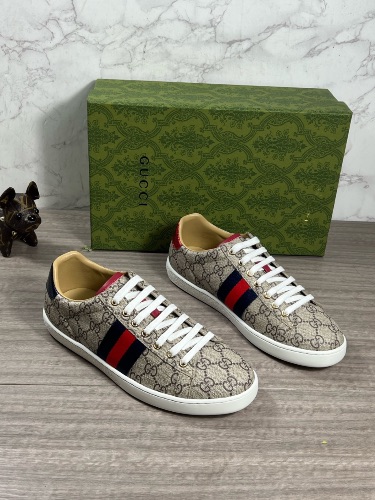 Gucci Ace sneakers in GG Supreme canvas — 4