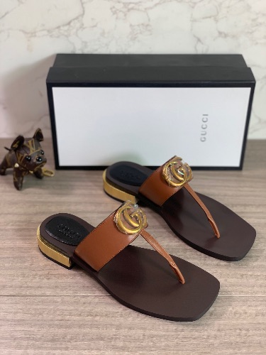 Gucci Marmont leather thong sandals — 4