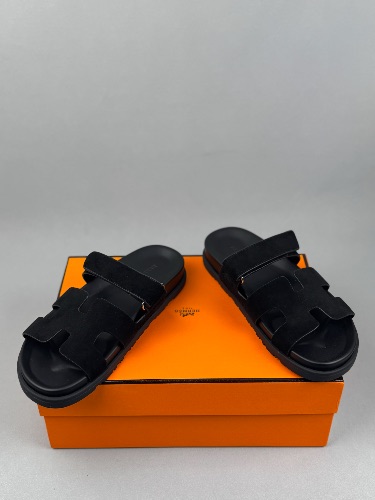 Hermès Chypre sandals in black calfskin leather — 4